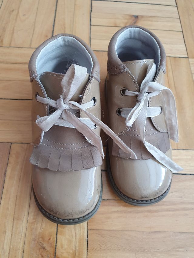 botines marca española talla 24
