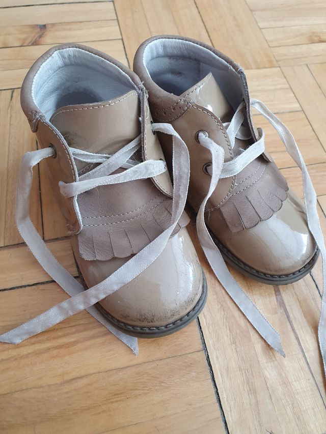 botines marca española talla 24