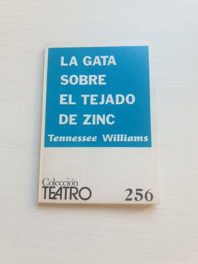 La gata sobre el tejado de zinc