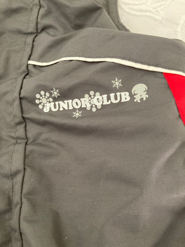 Pantalón de niño con tirantes de sky