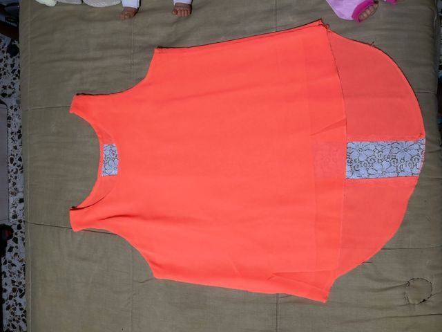 Blusa naranja fosforito
