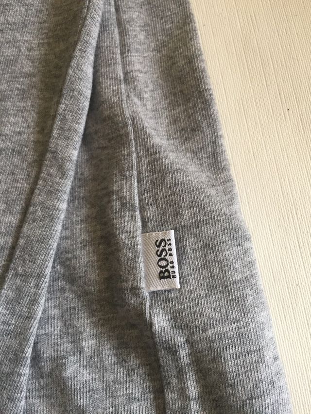 Camiseta niño Hugo Boss. Manga larga. 14 años