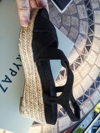 Alpargata con cuña MARYPAZ de segunda mano por 15 EUR en Madrid en WALLAPOP