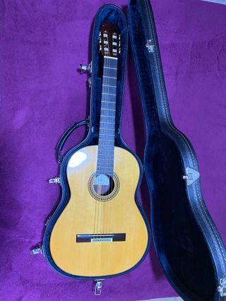 Guitarra flamenca de segunda mano por 3.700 EUR en Las Matas en WALLAPOP