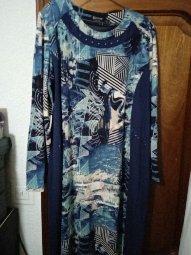 Vestido de punto, elástico, boutique. Talla XXXL