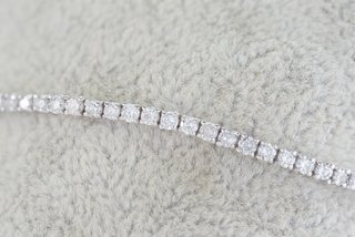 Pulsera riviere de oro de 18 kt con diamantes 2.80
