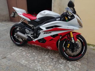 vinilos llanta yamaha r6r