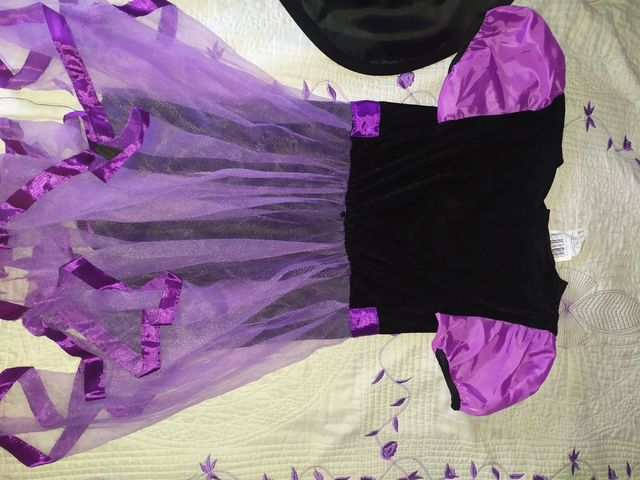 Disfraces varias tallas bruja y árbol navidad