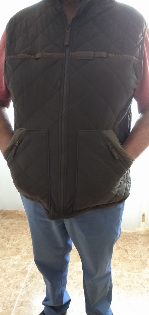 gilet senza maniche e berretto regalo