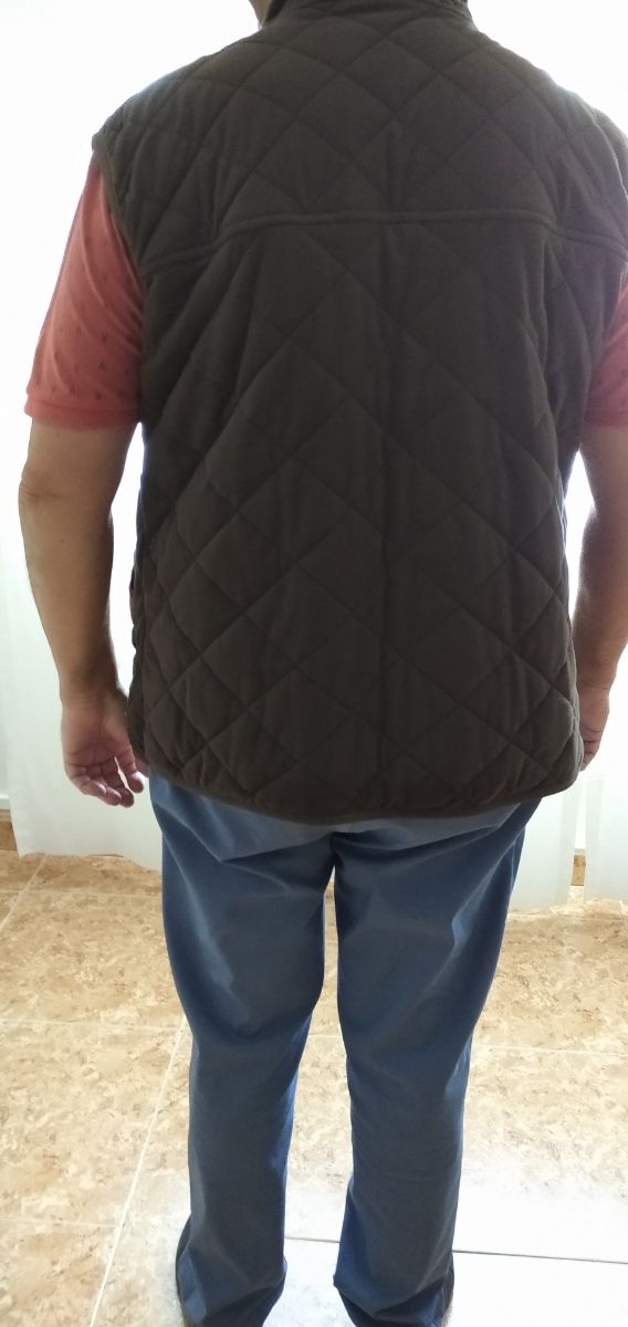 gilet senza maniche e berretto regalo