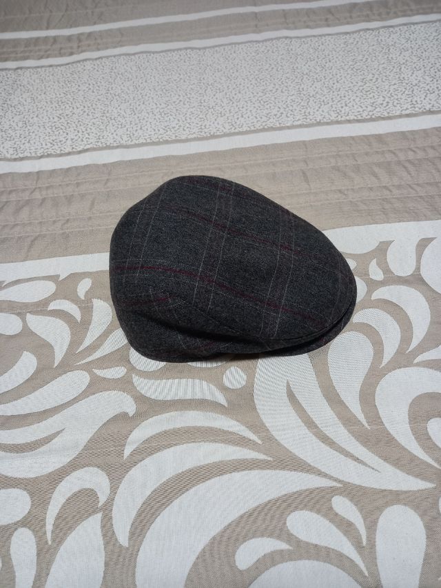 gilet senza maniche e berretto regalo