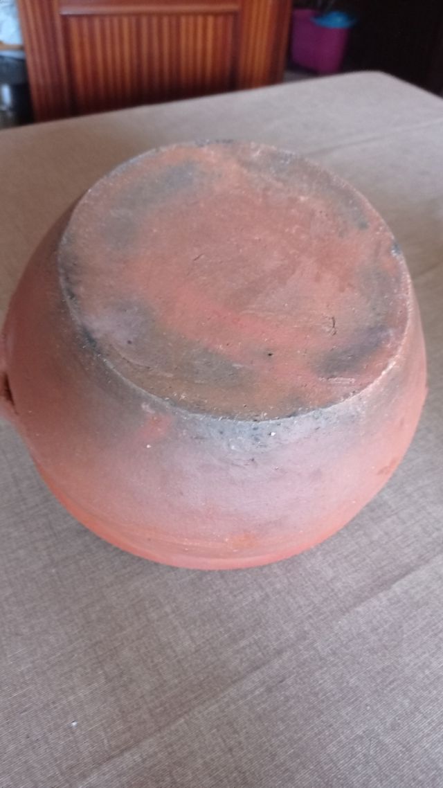 ANTIGUO CUENCO   /  LEBRILLO  DE  BARRO