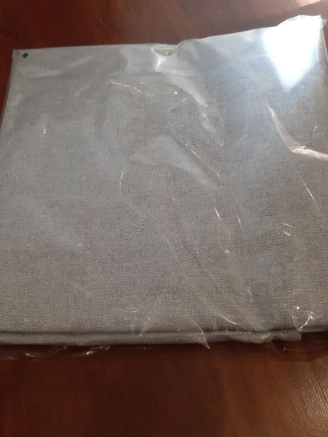 Funda gris para sofá 3 plazas a estrenar