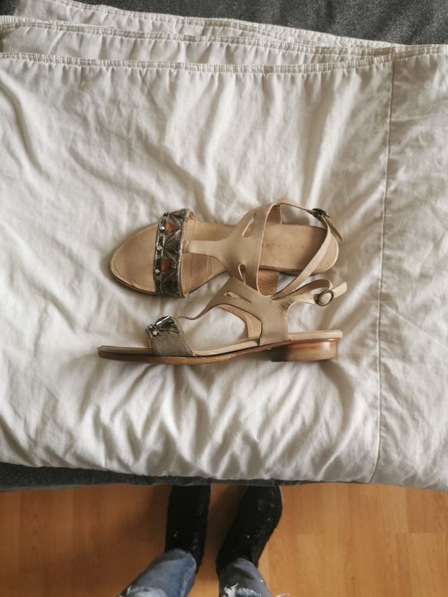 zapatillas verano de piel