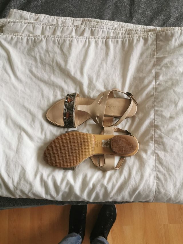 zapatillas verano de piel