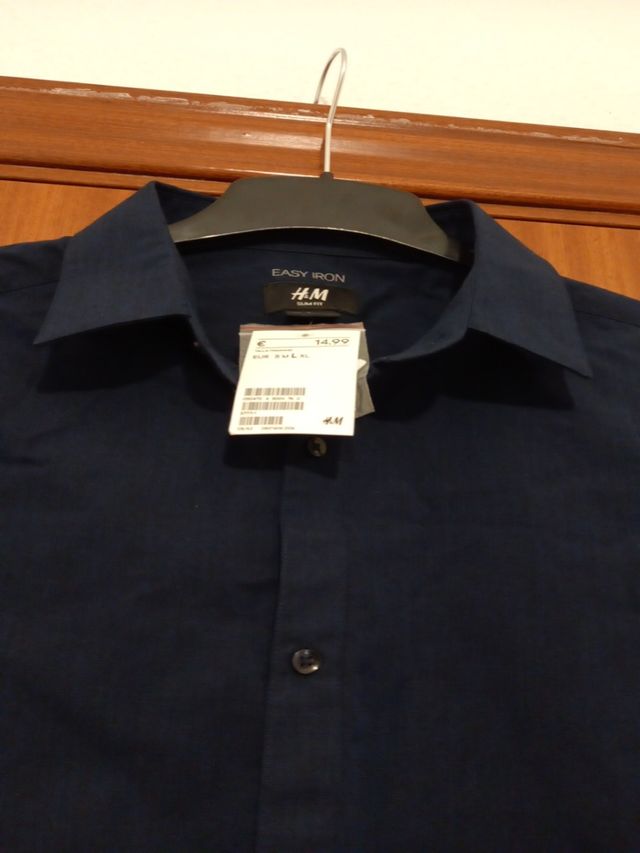 Camisa azul marino