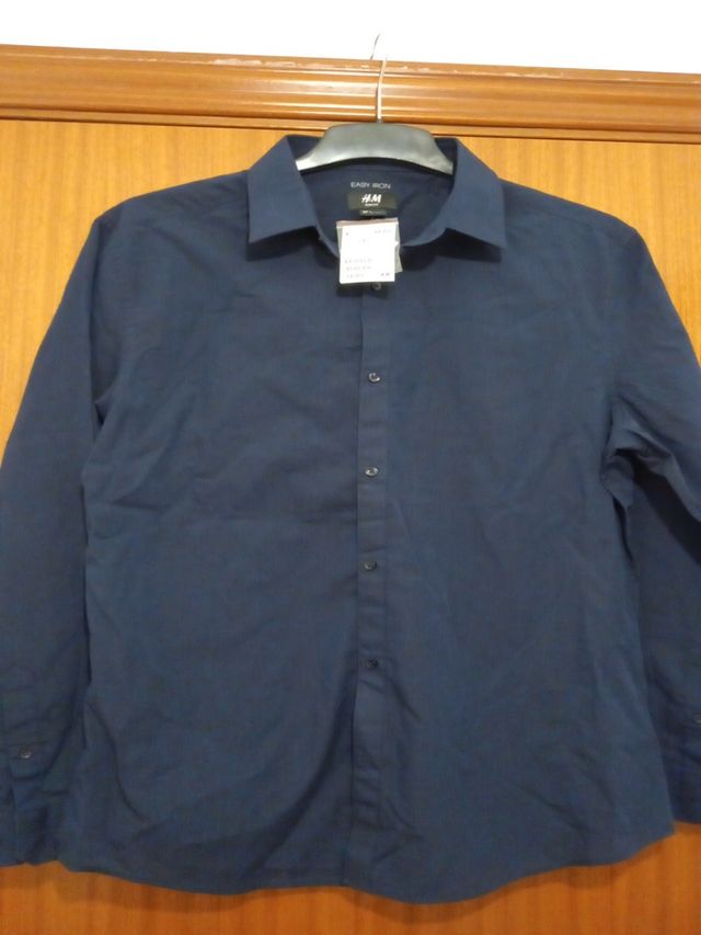 Camisa azul marino