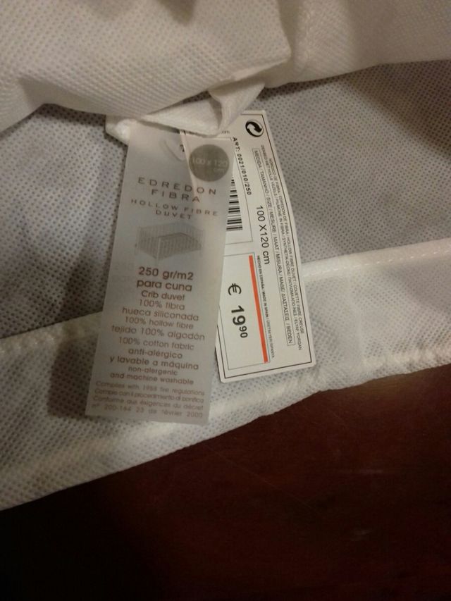 Lote ropa cuna:edredón funda sábanas. ZARA HOME