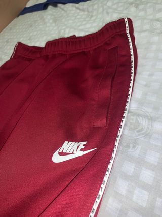 Chándal nike original de segunda mano por 20 EUR en Castellón de la Plana  en WALLAPOP