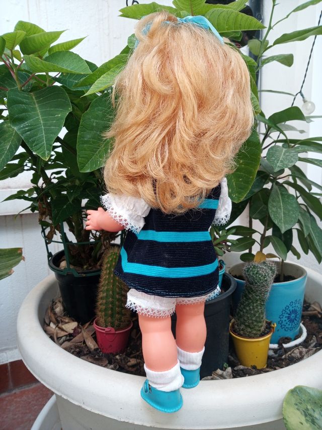 Muñeca marca francesa " GÉGÉ "