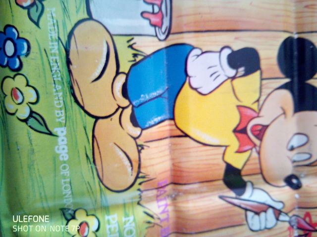 Acuarelas caja metal. Page of london