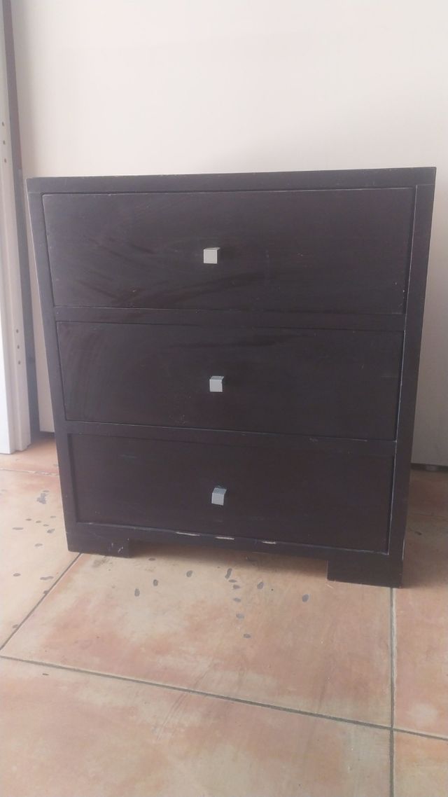 CAJONERA NEGRA