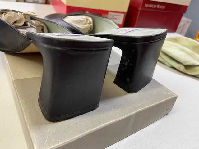 ZAPATOS PIEL NEGROS, DE PACO HERRERO, T. 39