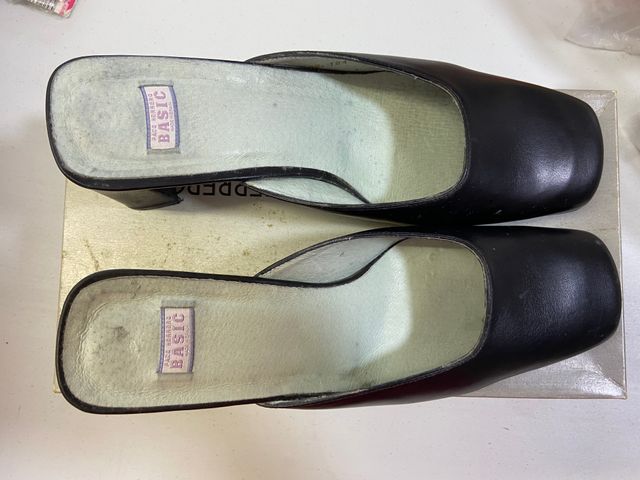 ZAPATOS PIEL NEGROS, DE PACO HERRERO, T. 39