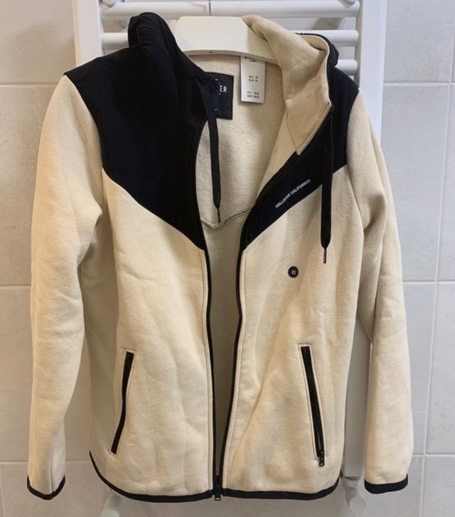 sudadera Hollister ,sin estrenar talla Xs