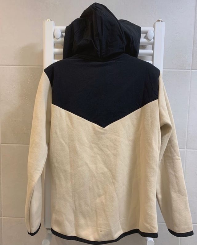 sudadera Hollister ,sin estrenar talla Xs