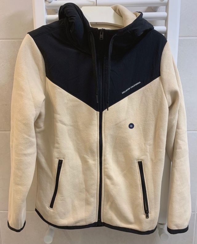 sudadera Hollister ,sin estrenar talla Xs
