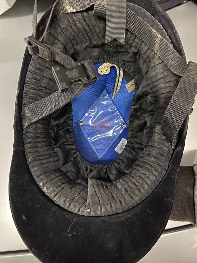 Casco hipica marca Zaldi