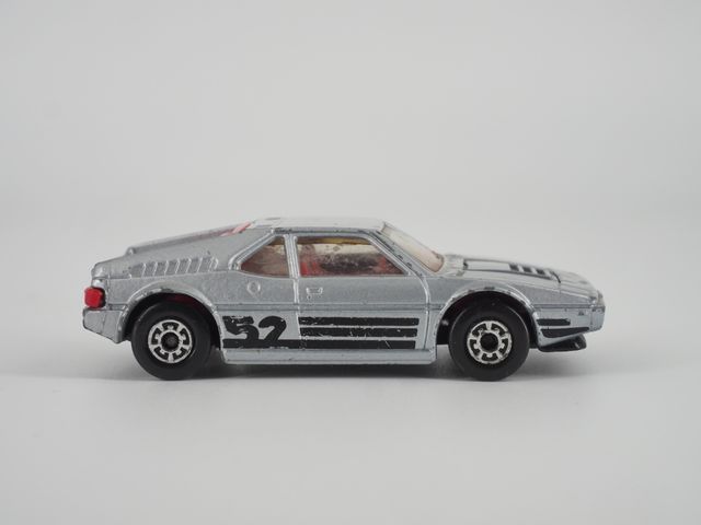 Coche BMV M1 Matchbox.          dabe