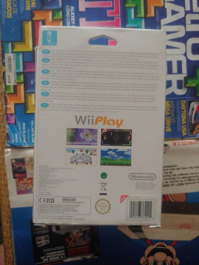 WII PLAY CAJA DE CARTON CON MANDO KIT