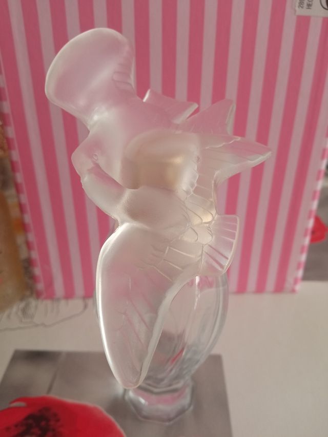 frasco de Nina Ricci vacio