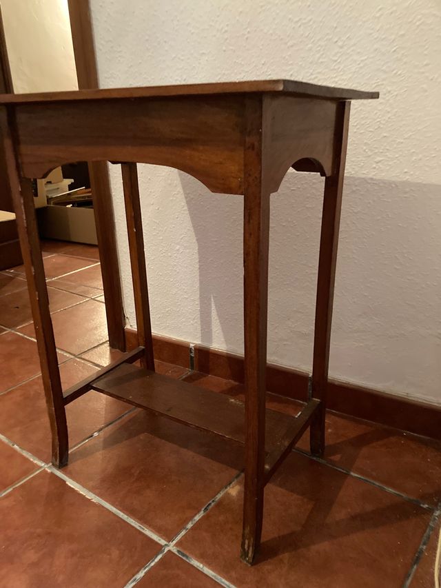 Mesa madera antigua