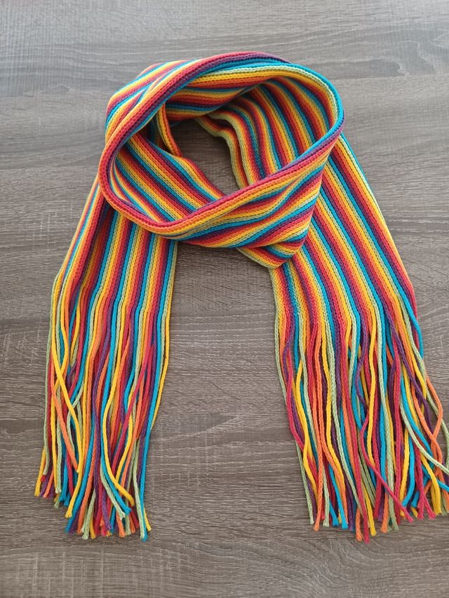 Bufanda multicolor. Sin estrenar