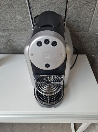 Cafetera nespresso Pro de segunda mano por 59 EUR en Las Palmas de Gran  Canaria en WALLAPOP