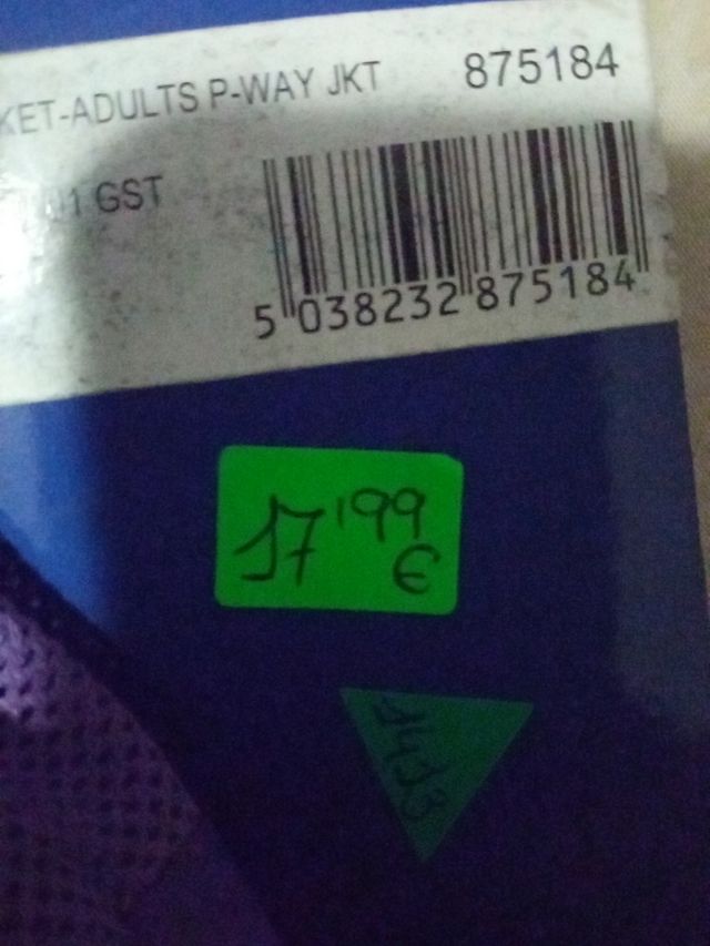 chubasquero a estrenar talla s tirando a grande