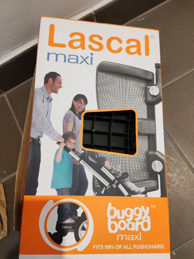 Patinete para carrito bebé.