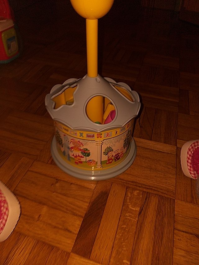 carrusel con formas giratorio