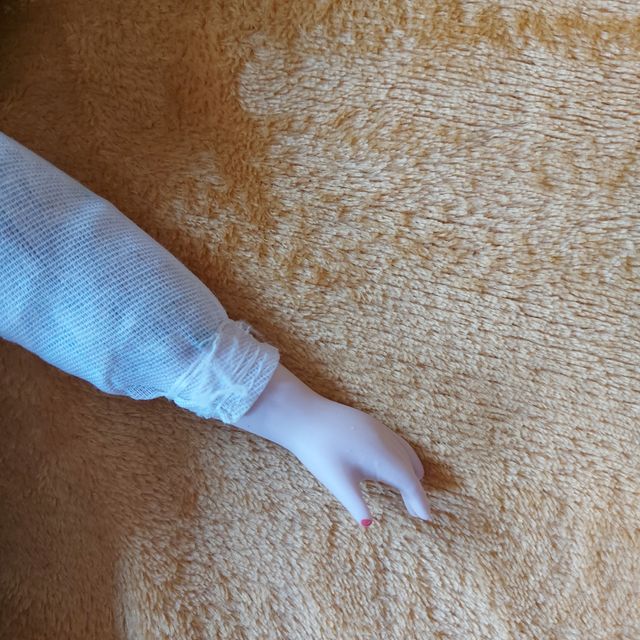 Muñeca antigua porcelana