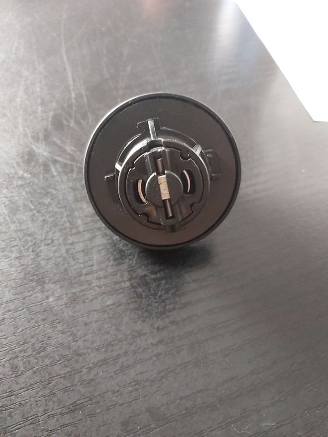 Cerradura tapón de gasolina Piaggio Energy Power