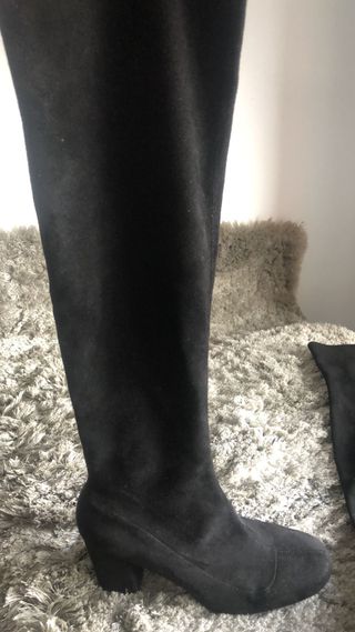 Botas altas calcetín Zara de segunda mano por 25 EUR en Barcelona en  WALLAPOP
