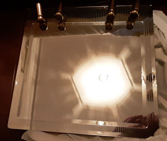 Espejo 92 x 92 cms. Nuevo. 4 focos dorados