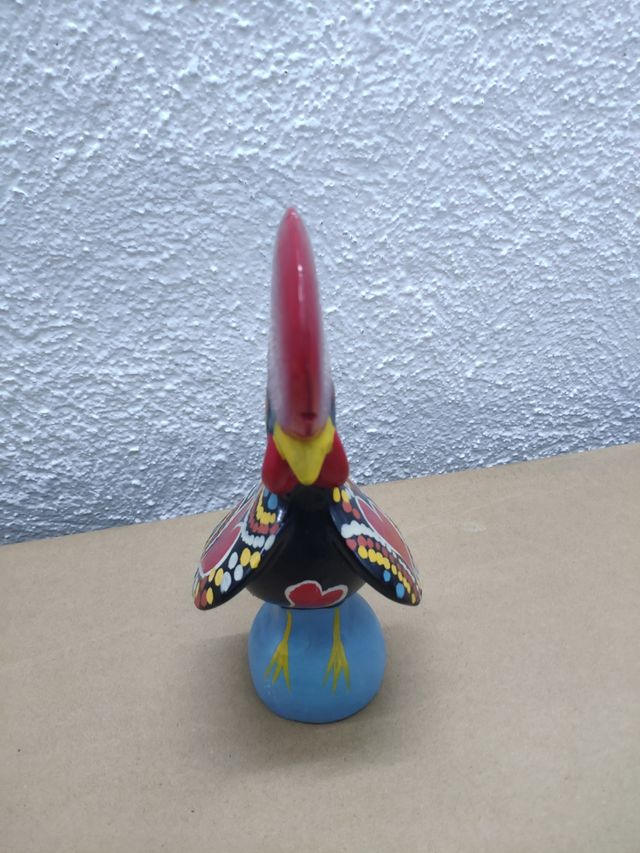 Gallo de Barcelos típico de Portugal