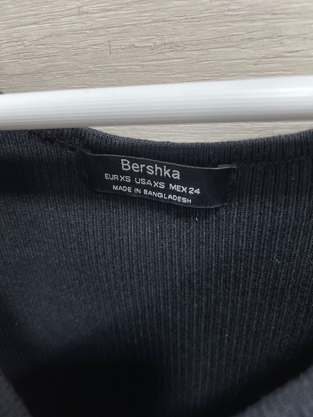 Vestido negro manga corta 