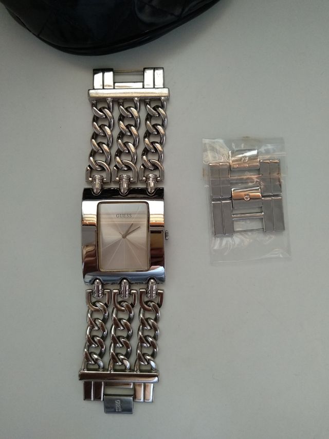 Reloj Guess eslabones