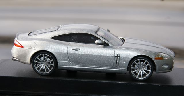 JAGUAR XK ESCALA 1:43 DE HIGH SPEED EN SU CAJA 