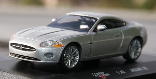JAGUAR XK ESCALA 1:43 DE HIGH SPEED EN SU CAJA 